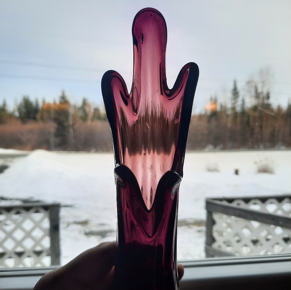 Vintage Purple Amethyst Five Finger Swung Glass Vase - Picture 12 of 12